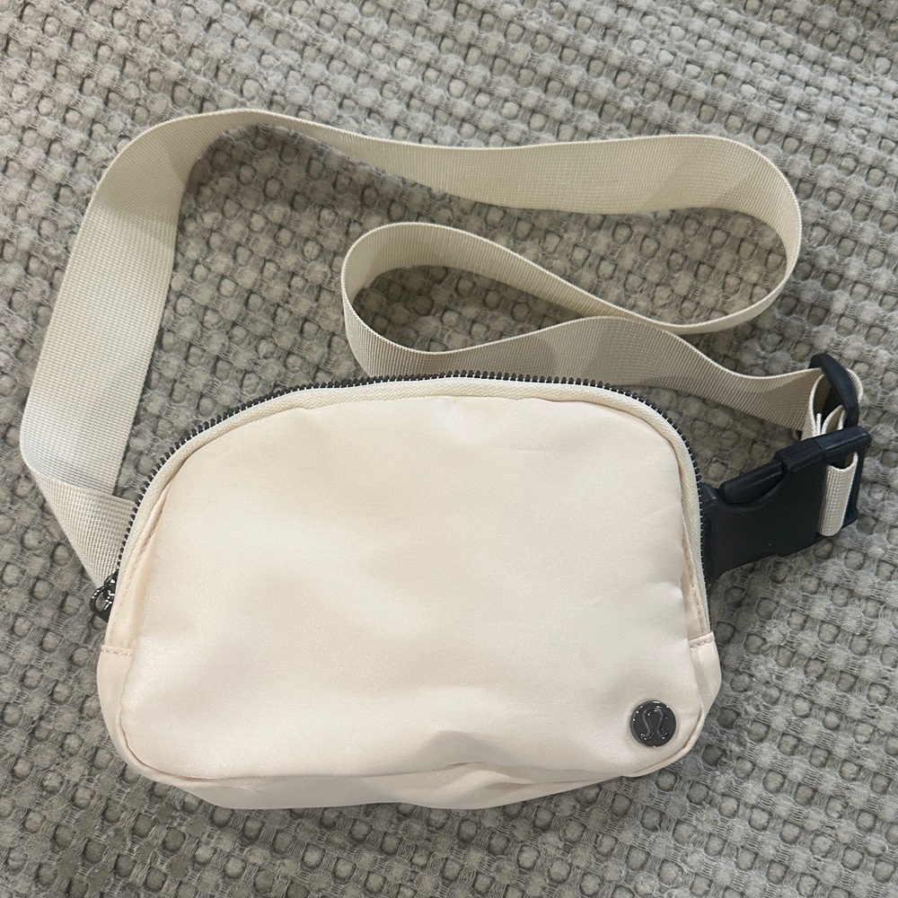 Lululemon Athletica Beige Belt Bag